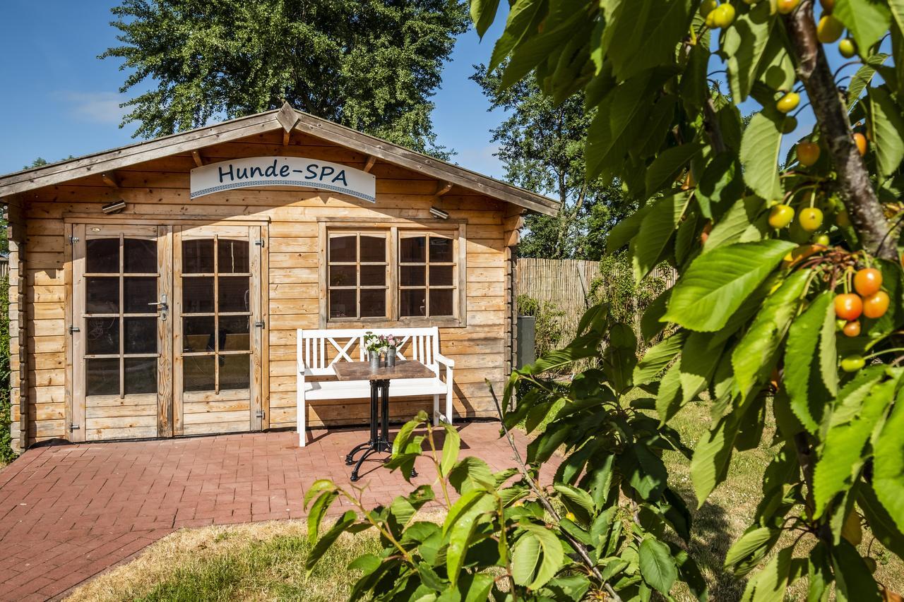 Hotel, Restaurant, Cafe Pharisaeerhof - Nordseeurlaub Mit Hund Nordstrand Eksteriør billede